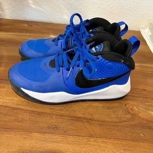 NIKE youth 3.5 shoes